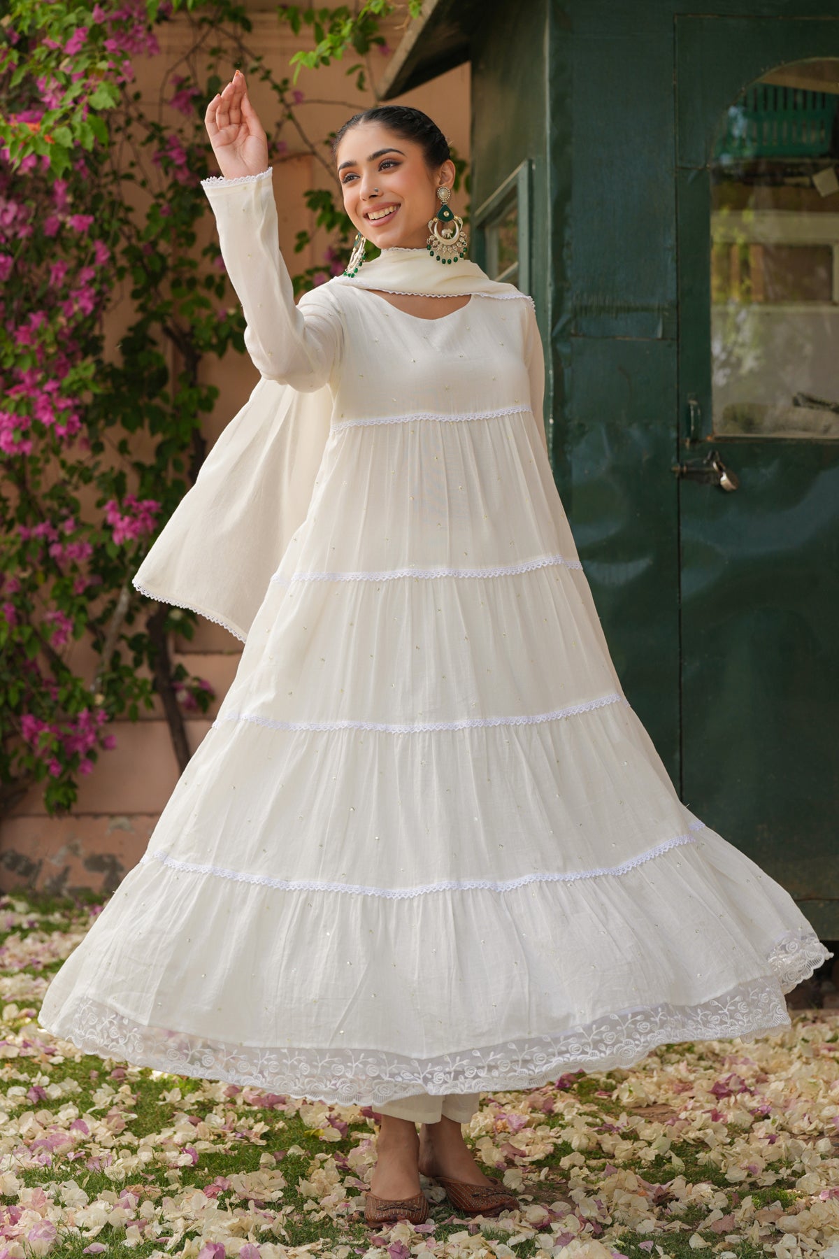 Mulmul Cream Tired Anarkali