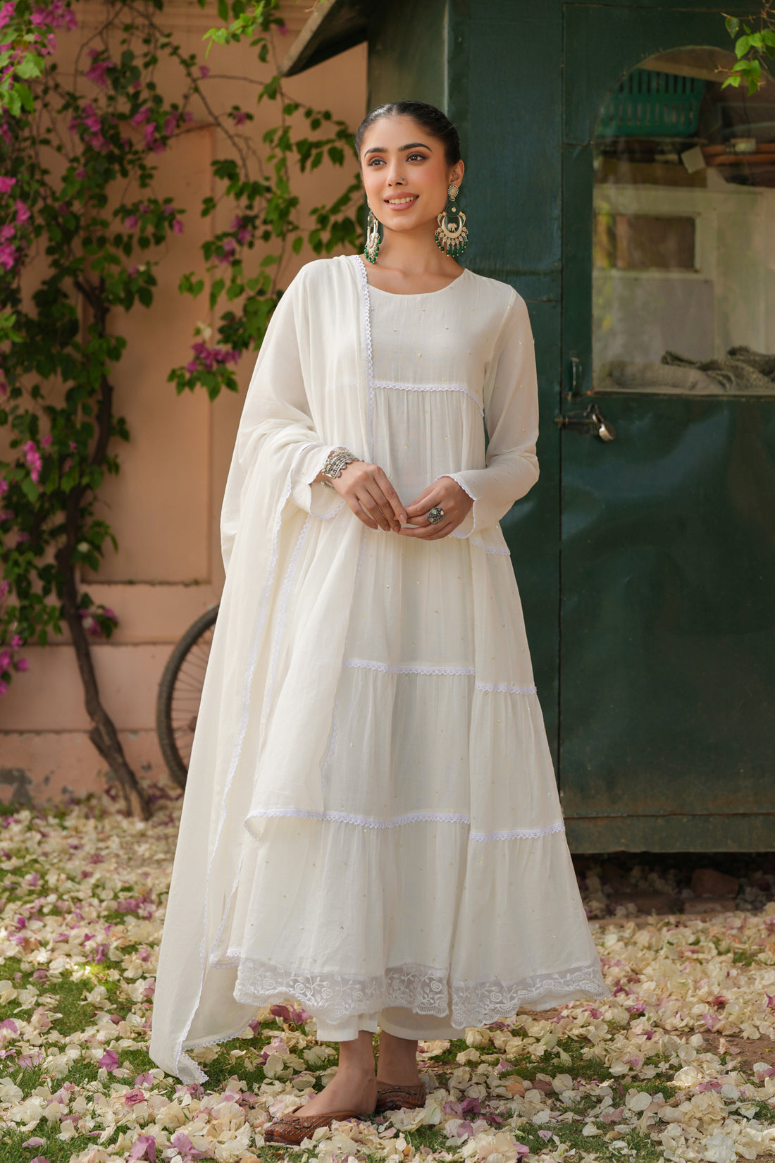 Mulmul Cream Tired Anarkali