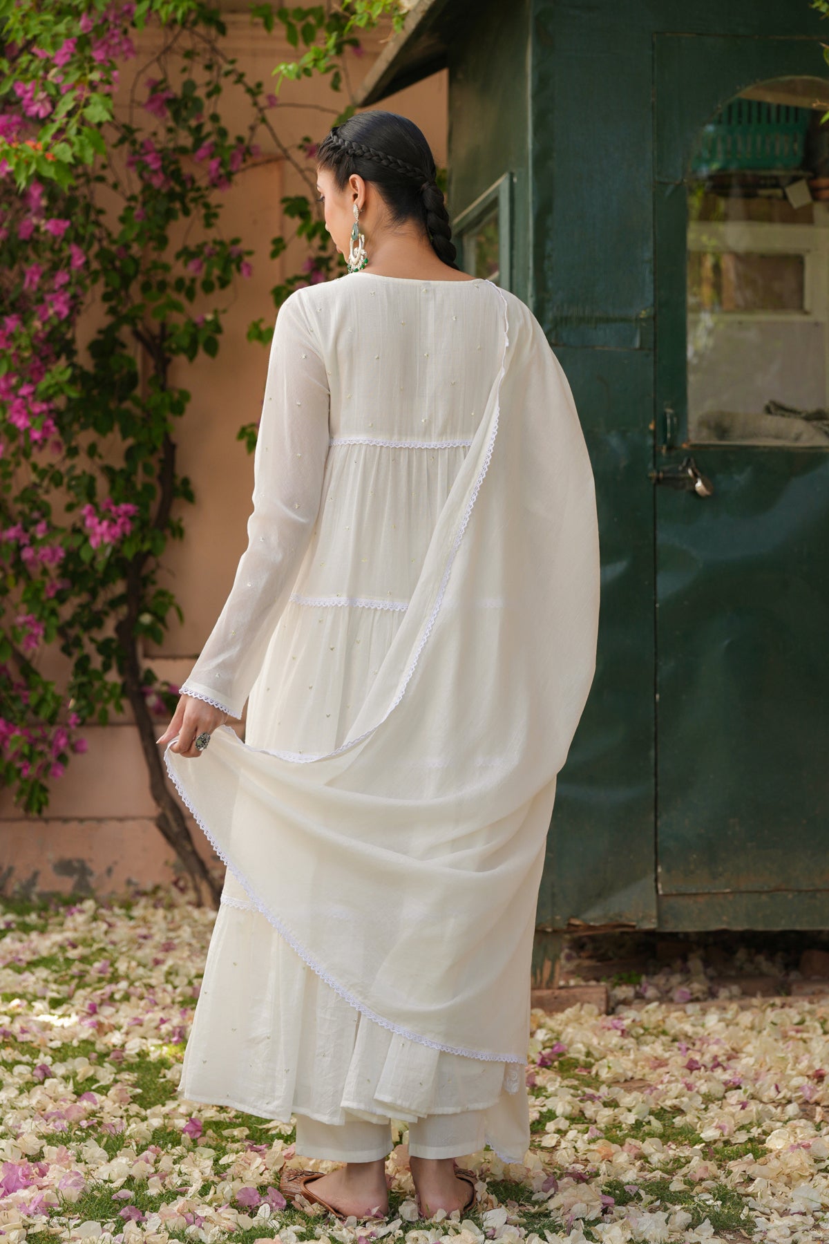 Mulmul Cream Tired Anarkali